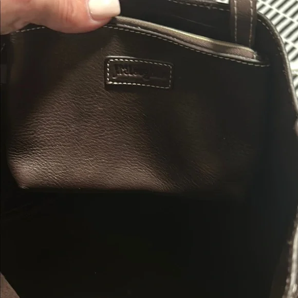 J. McLaughlin Brown Leather Tote Bag with Minimalist Design - Picture 4 of 6